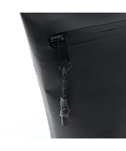 uniform experiment（ユニフォームエクスペリメント）の「WATER PROOF POUCH（ポーチ・メンズ・ブラック・FREE）」の4枚目の写真