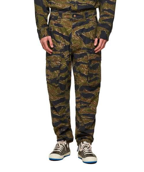 DIESEL（ディーゼル）の「メンズ カーゴパンツ カモフラプリント（カーゴパンツ・メンズ・カモフラージュ・30inch/28inch/32inch/34inch）」の18枚目の写真