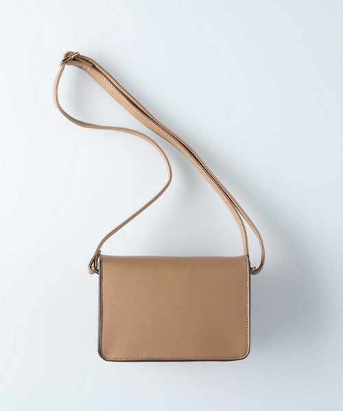 HONEYSUCKLE ROSE（ハニーサックルローズ）の「【HONEYSUCKLE ROSE】ＰＵフラップミニショルダーバッグ（ショルダーバッグ・レディース・ブラック/ライトベージュ・ONE SIZE）」の7枚目の写真