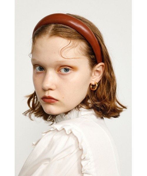 SLY(スライ)の「VEGAN LEATHER HEAD BAND ヴィーガンレザー カチューシャ(カチューシャ・レディース・ブラウン/ベージュ/ブラック・FREE)」の12枚目の写真