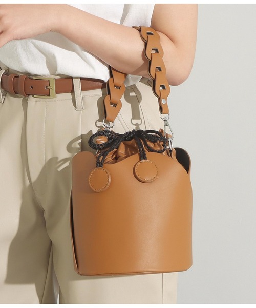 Settimissimo（セッティミッシモ）の「バケツ型巾着2WAYバッグ（ハンドバッグ・レディース・ブラック/ベージュ・FREE）」の2枚目の写真