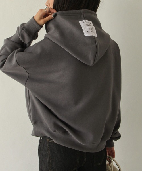 Chillfar（チルファー）の「裏起毛バックパッチワークパーカー（パーカー・レディース・チャコール/アイボリー/ブルー系/ブラウン/ブラック/カーキ/オートミール/ベージュ・MEDIUM/LARGE）」の3枚目の写真