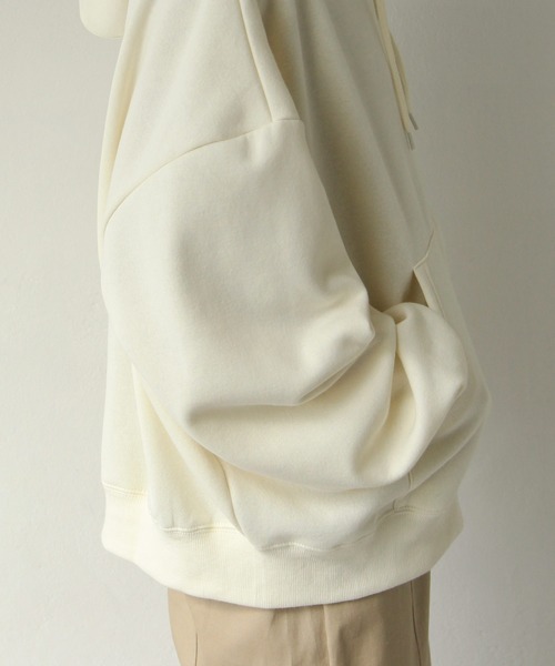 Chillfar（チルファー）の「裏起毛バックパッチワークパーカー（パーカー・レディース・チャコール/アイボリー/ブルー系/ブラウン/ブラック/カーキ/オートミール/ベージュ・MEDIUM/LARGE）」の11枚目の写真