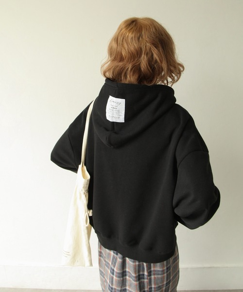 Chillfar（チルファー）の「裏起毛バックパッチワークパーカー（パーカー・レディース・チャコール/アイボリー/ブルー系/ブラウン/ブラック/カーキ/オートミール/ベージュ・MEDIUM/LARGE）」の21枚目の写真