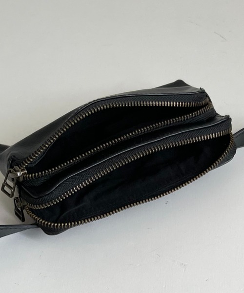 CANAL JEAN(キャナルジーン)の「Pt(ピーティー) レザーMINIポーチ(ボディバッグ/ウエストポーチ・レディース・ブラック・ONE SIZE)」の6枚目の写真