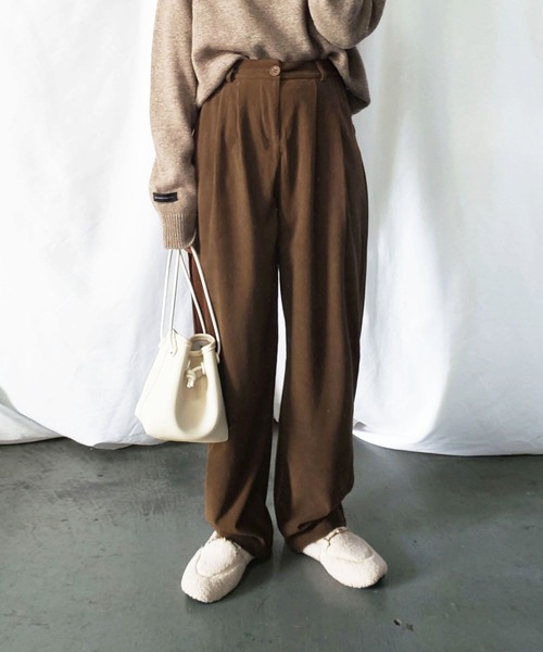 me+em select（ミームセレクト）の「ツータックバルーンコーデュロイパンツ【数量限定販売】（その他パンツ・レディース・ブラック/ブラウン/グリーン/アイボリー・MEDIUM/LARGE）」の4枚目の写真