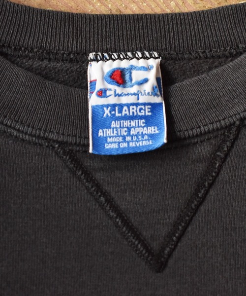 Champion(チャンピオン)の「【ヴィンテージ古着】90's Champion ロゴ クルーネックスウェット(スウェット・メンズ・ブラック・X-LARGE)」の3枚目の写真