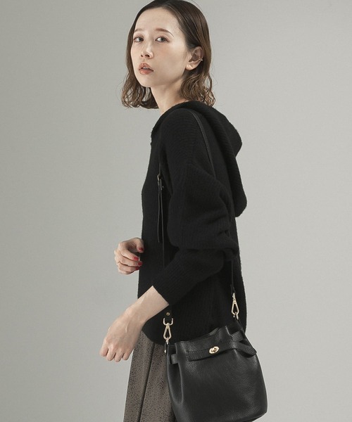 URBAN RESEARCH ROSSO（アーバンリサーチロッソ）の「フーディーニット（ニット/セーター・レディース・ブラック/ベージュ系その他・FREE）」の4枚目の写真