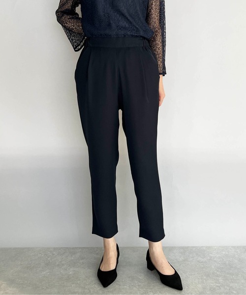 PICCIN(ピッチン)の「ダブルクロステーパードパンツ(スラックス・レディース・ネイビー/グレイッシュベージュ・M/L)」の2枚目の写真