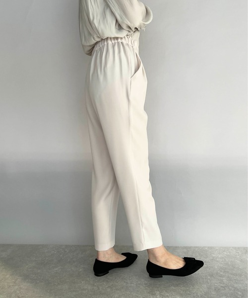 PICCIN(ピッチン)の「ダブルクロステーパードパンツ(スラックス・レディース・ネイビー/グレイッシュベージュ・M/L)」の21枚目の写真