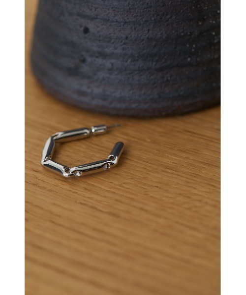 RIM.ARK（リムアーク）の「Hexagon motif pierce（ピアス（両耳用）・レディース・シルバー/ゴールド・FREE）」の13枚目の写真