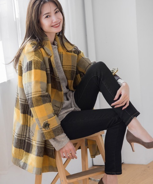 Pierrot(ピエロ)の「チェック柄ショートコート(その他アウター・レディース・イエロー/ピンク・L/M)」の7枚目の写真