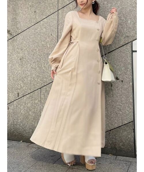 MURUA（ムルーア）の「アシメボタンワンピース（ワンピース・レディース・アイボリー/ブラック/ベージュ・FREE）」の3枚目の写真