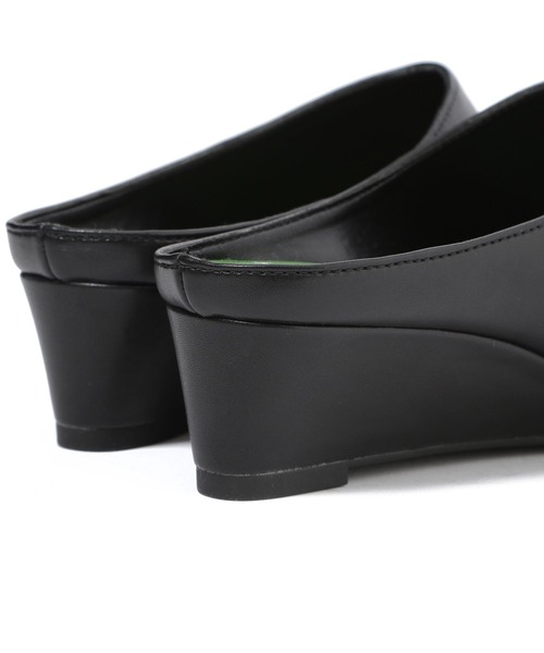 JEANASIS(ジーナシス)の「ギャザースクエアミュール/261969(パンプス・レディース・ブラック/ブルー/パイソン・MEDIUM/LARGE)」の8枚目の写真