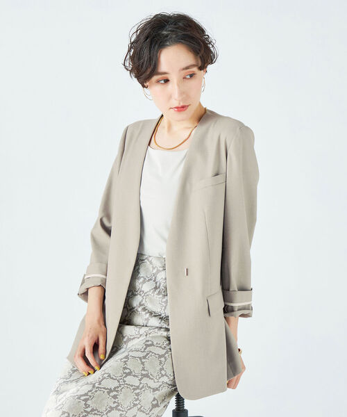 NOLLEY’S Sophi(ノーリーズソフィ)の「リネンツイルストレッチVネックノーカラージャケット(ノーカラージャケット・レディース・ベージュ/カーキ・38/36)」の15枚目の写真