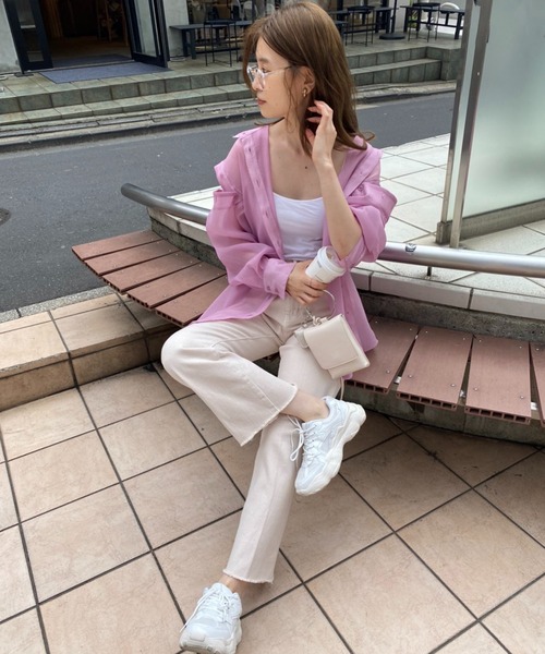 美シルエットのフリンジデニムパンツ
