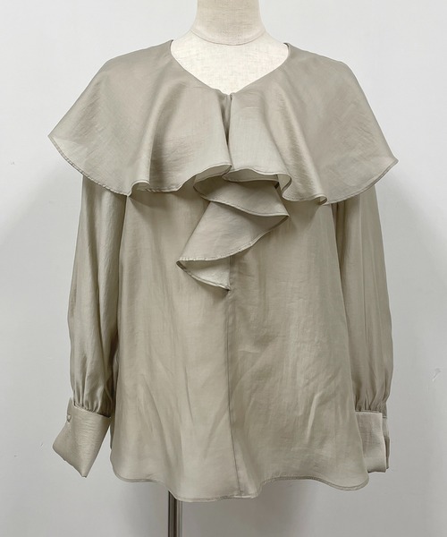 PICCIN（ピッチン）の「ラッフルカラーダブルカフスブラウス（シャツ/ブラウス・レディース・ホワイト/ブラック/ベージュ・M）」の6枚目の写真