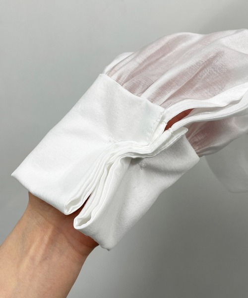 PICCIN（ピッチン）の「ラッフルカラーダブルカフスブラウス（シャツ/ブラウス・レディース・ホワイト/ブラック/ベージュ・M）」の13枚目の写真