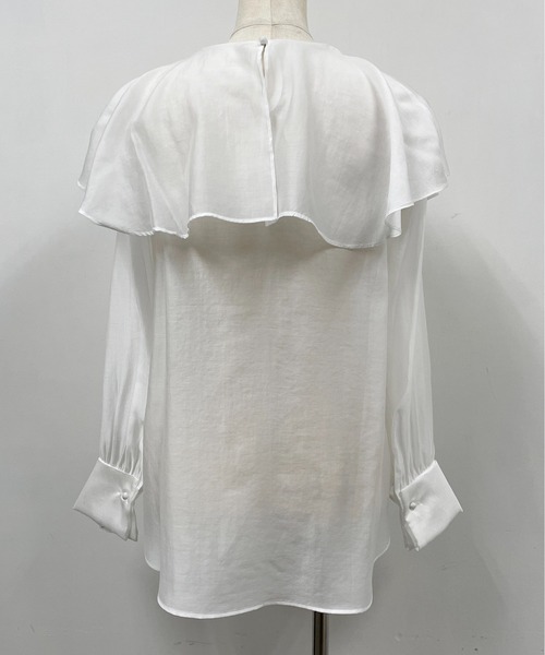 PICCIN（ピッチン）の「ラッフルカラーダブルカフスブラウス（シャツ/ブラウス・レディース・ホワイト/ブラック/ベージュ・M）」の9枚目の写真