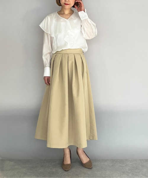 PICCIN（ピッチン）の「ラッフルカラーダブルカフスブラウス（シャツ/ブラウス・レディース・ホワイト/ブラック/ベージュ・M）」の4枚目の写真