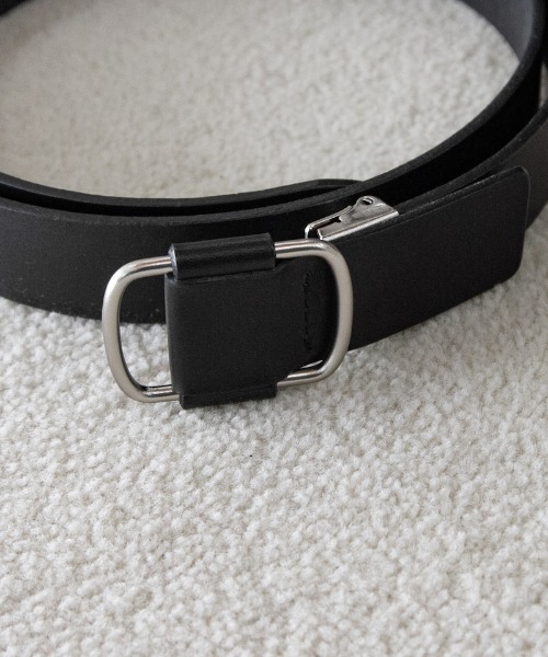 soe（ソーイ）の「soe Leather Belt（ベルト・メンズ・ブラック/ホワイト・5）」の6枚目の写真