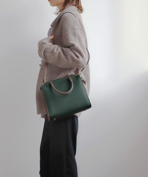 ANEMONE（アネモネ）の「バイカラーのスクエア2WAYバッグ（ショルダーバッグ・レディース・ベージュ/グレー/オフホワイト/ピンク/クリアブルー/グリーン/ブラック/アイボリー/ライトグレー/ホワイト/ミント/ラベンダー/ライトベージュ/ストーン/ブルー/マルチ/ダークブラウン/ブラウン/グレイッシュベージュ/ダークグレー・FREE）」の13枚目の写真