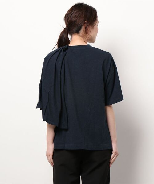 EARIH(アーリ)の「EARIH(アーリー)アシンメトリーTシャツ(Tシャツ/カットソー・レディース・ネイビー・FREE)」の7枚目の写真