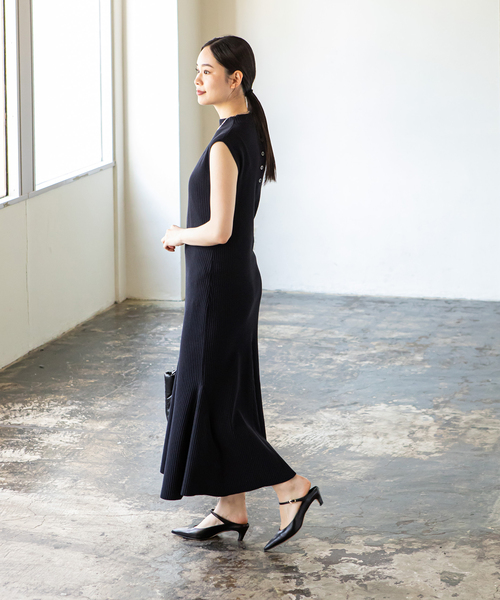 Noble(ノーブル)の「《追加》マーメイドリブニットワンピース 2(ワンピース・レディース・ネイビー/ベージュ・FREE)」の21枚目の写真