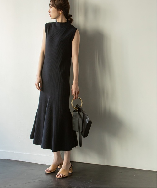 Noble(ノーブル)の「《追加》マーメイドリブニットワンピース 2(ワンピース・レディース・ネイビー/ベージュ・FREE)」の20枚目の写真
