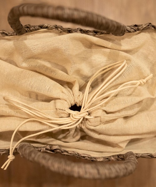 MAKE UP(メイクアップ)の「MAKE UP 軽量PEトートバックL/かごバッグ(巾着付)(トートバッグ・レディース・ダークブラウン/ベージュ/グレー/アイボリー・FREE)」の19枚目の写真