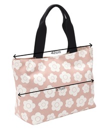 MARY QUANT  総柄デイジープリント トート（ブラック） MARY QUANT（マリークワント）の「総柄デイジープリント トート