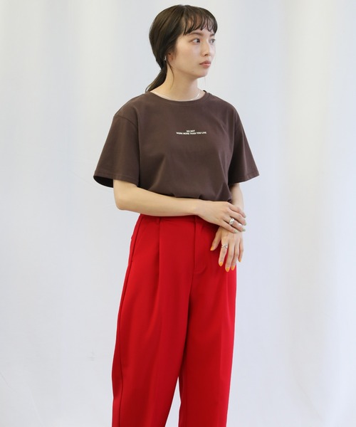 select MOCA(セレクトモカ)の「センタープレスカジュアルストレートパンツ(スラックス・レディース・ライトブルー/レッド/アイボリー・SMALL/MEDIUM)」の7枚目の写真