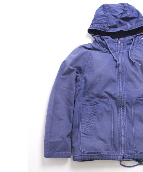Denime(ドゥニーム)の「【MadeInJapan】40sフレンチワークマリンパーカー-ヘリンボーン-(その他アウター・メンズ・ベージュ/ブルー・SMALL/LARGE/MEDIUM)」の7枚目の写真