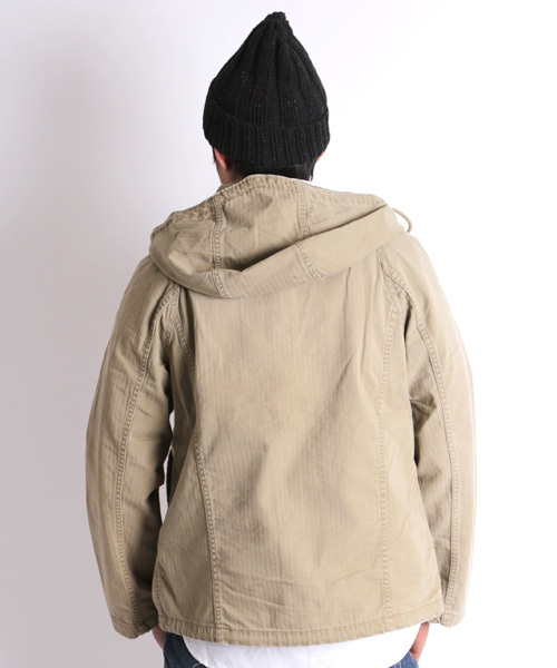 Denime(ドゥニーム)の「【MadeInJapan】40sフレンチワークマリンパーカー-ヘリンボーン-(その他アウター・メンズ・ベージュ/ブルー・SMALL/LARGE/MEDIUM)」の17枚目の写真