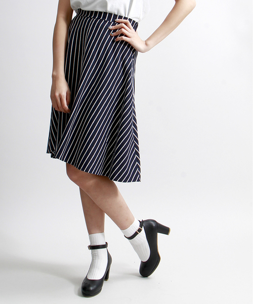 WEGO(ウィゴー)の「WEGO/ミディ丈サーキュラースカート(スカート・レディース・ブラック/ブルー系その他/レッド/ホワイト系その他・FREE)」の3枚目の写真