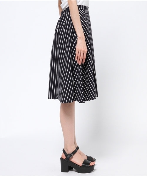 WEGO(ウィゴー)の「WEGO/ミディ丈サーキュラースカート(スカート・レディース・ブラック/ブルー系その他/レッド/ホワイト系その他・FREE)」の11枚目の写真