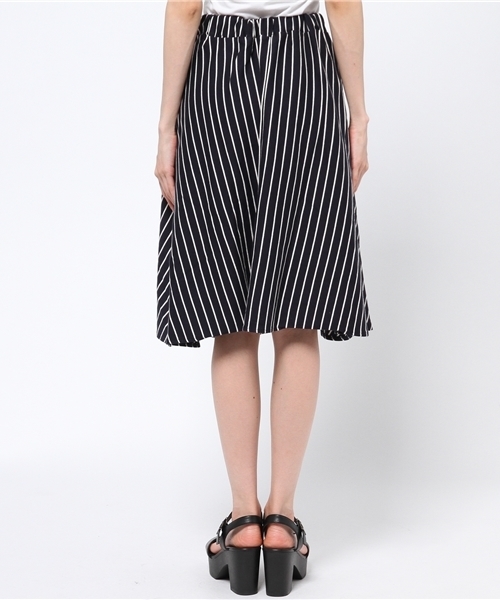 WEGO(ウィゴー)の「WEGO/ミディ丈サーキュラースカート(スカート・レディース・ブラック/ブルー系その他/レッド/ホワイト系その他・FREE)」の12枚目の写真