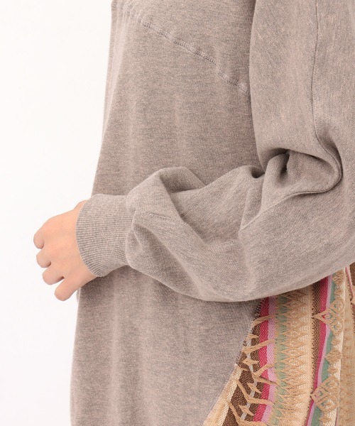 チチカカ（チチカカ）の「スウェットｘジオメストライププルオーバー【WEB限定】（スウェット・レディース・ブラック/ブルー/グレー/ベージュ・FREE）」の22枚目の写真