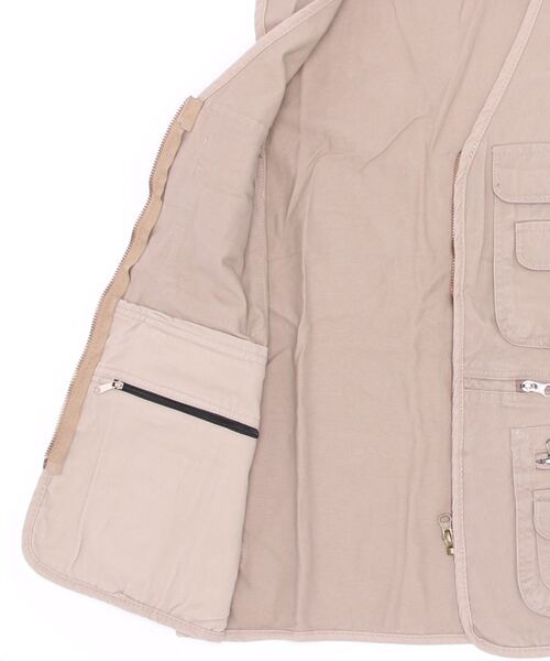 Monocoro toppi(モノコロトッピ)の「多収納 Vネック フィッシングベスト(ベスト・レディース・ベージュ/ブラック/カーキ/グレー・M/L/2L/3L)」の6枚目の写真