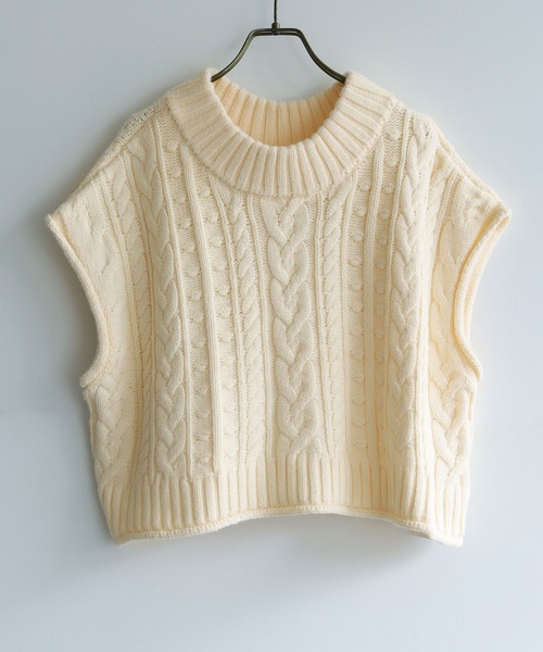 HER CLOSET（ハークローゼット）の「【shemoshelly】前後2wayケーブル柄ベスト（ベスト・レディース・アイボリー/ブラック/ベージュ・M）」の4枚目の写真