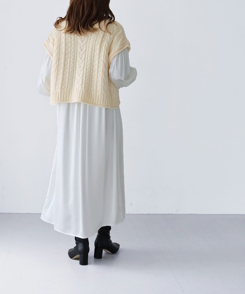 HER CLOSET（ハークローゼット）の「【shemoshelly】前後2wayケーブル柄ベスト（ベスト・レディース・アイボリー/ブラック/ベージュ・M）」の16枚目の写真