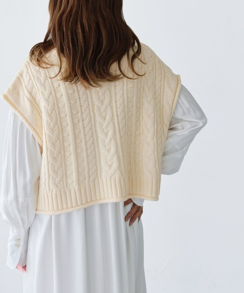 HER CLOSET（ハークローゼット）の「【shemoshelly】前後2wayケーブル柄ベスト（ベスト・レディース・アイボリー/ブラック/ベージュ・M）」の14枚目の写真