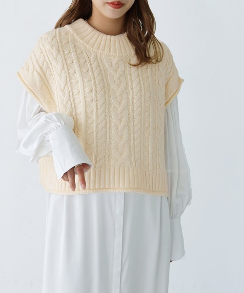 HER CLOSET（ハークローゼット）の「【shemoshelly】前後2wayケーブル柄ベスト（ベスト・レディース・アイボリー/ブラック/ベージュ・M）」の7枚目の写真