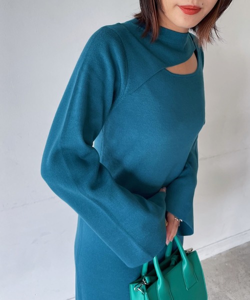 PAGEBOY(ページボーイ)の「スラッシュデザインニットワンピース(ワンピース・レディース・ブラック/オフホワイト/ブルー系その他・FREE)」の1枚目の写真