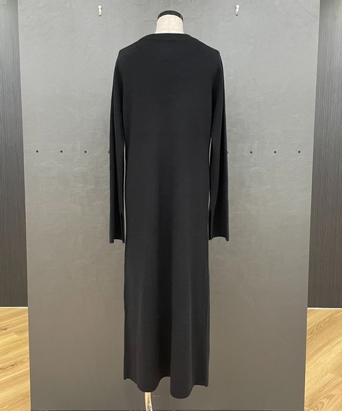 PAGEBOY(ページボーイ)の「スラッシュデザインニットワンピース(ワンピース・レディース・ブラック/オフホワイト/ブルー系その他・FREE)」の10枚目の写真