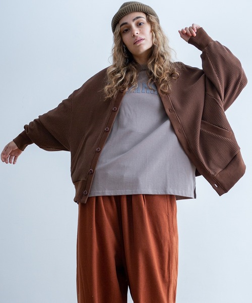 Universal Style Wear(ユニバーサルスタイルウェア)の「Universal Style Wear ビッグ ドルマン ワッフル クルー カーディガン(カーディガン/ボレロ・メンズ・ブラック/杢グレー/オフホワイト/ブラウン・X-LARGE/LARGE/MEDIUM)」の1枚目の写真