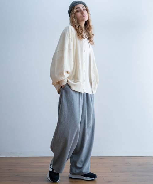 Universal Style Wear(ユニバーサルスタイルウェア)の「Universal Style Wear ビッグ ドルマン ワッフル クルー カーディガン(カーディガン/ボレロ・メンズ・ブラック/杢グレー/オフホワイト/ブラウン・X-LARGE/LARGE/MEDIUM)」の20枚目の写真