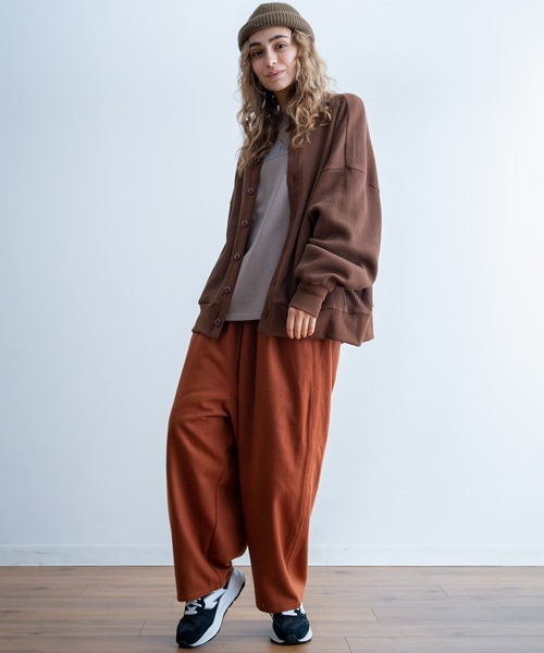 Universal Style Wear(ユニバーサルスタイルウェア)の「Universal Style Wear ビッグ ドルマン ワッフル クルー カーディガン(カーディガン/ボレロ・メンズ・ブラック/杢グレー/オフホワイト/ブラウン・X-LARGE/LARGE/MEDIUM)」の22枚目の写真