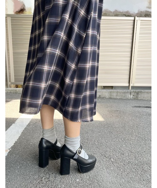 Sugar Sugar（シュガーシュガー）の「【SUGAR SUGAR シュガーシュガー】ソフトスクエアチャンキーヒールストラップパンプス（パンプス・レディース・ブラック/グレー系その他/ダークブラウン・S/M/L/LL）」の16枚目の写真