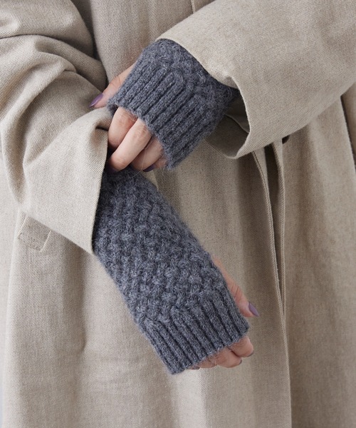 BIRTHDAY BAR（バースデイバー）の「アームウォーマー バスケットウィーブ  アルパカ（アームカバー・レディース・ベージュ/グレー/ブラウン・フリー）」の8枚目の写真